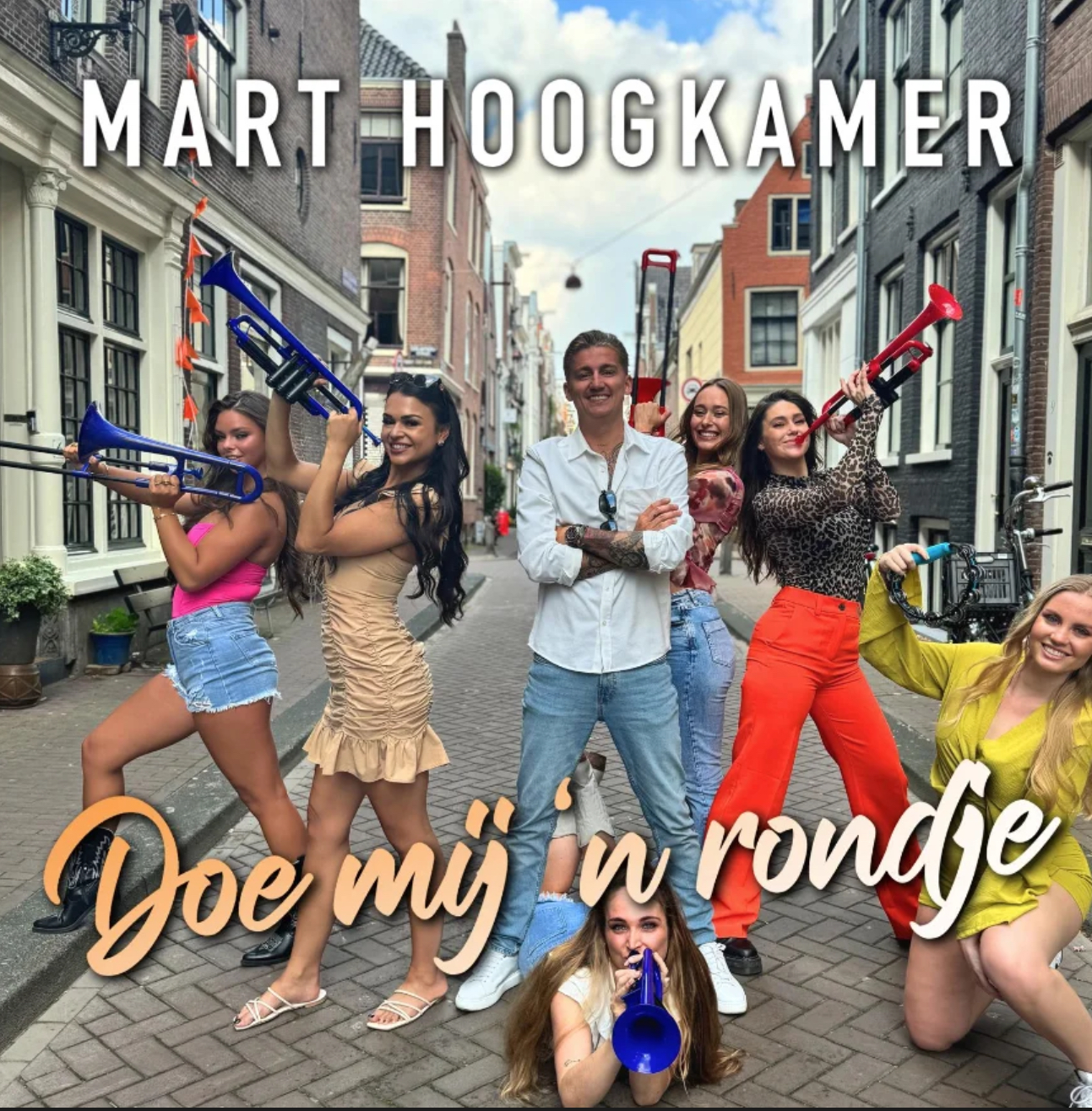 Illustratie bij: Mart Hoogkamer - Doe Mij 'N Rondje