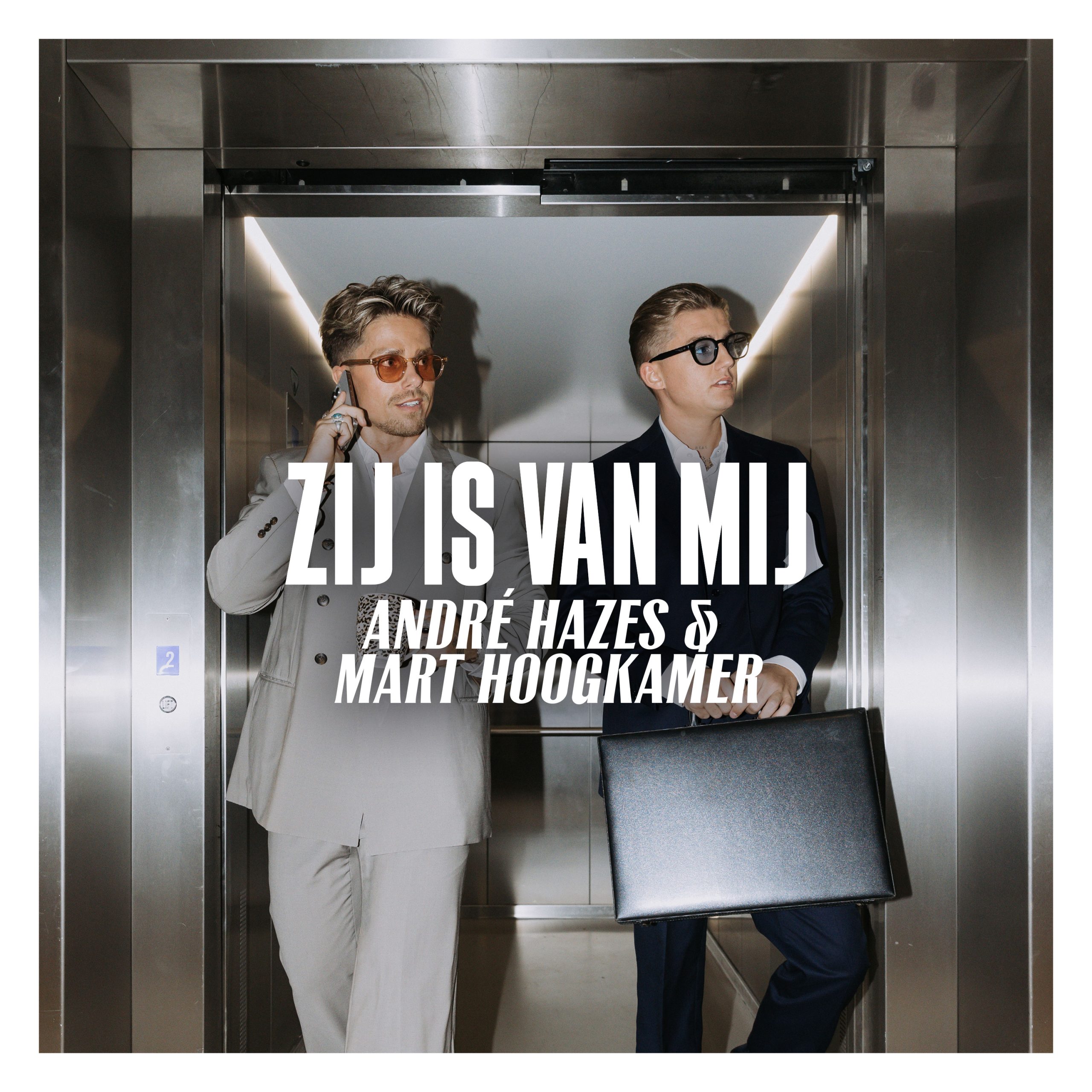 Illustratie bij: André Hazes & Mart Hoogkamer - Zij Is Van Mij